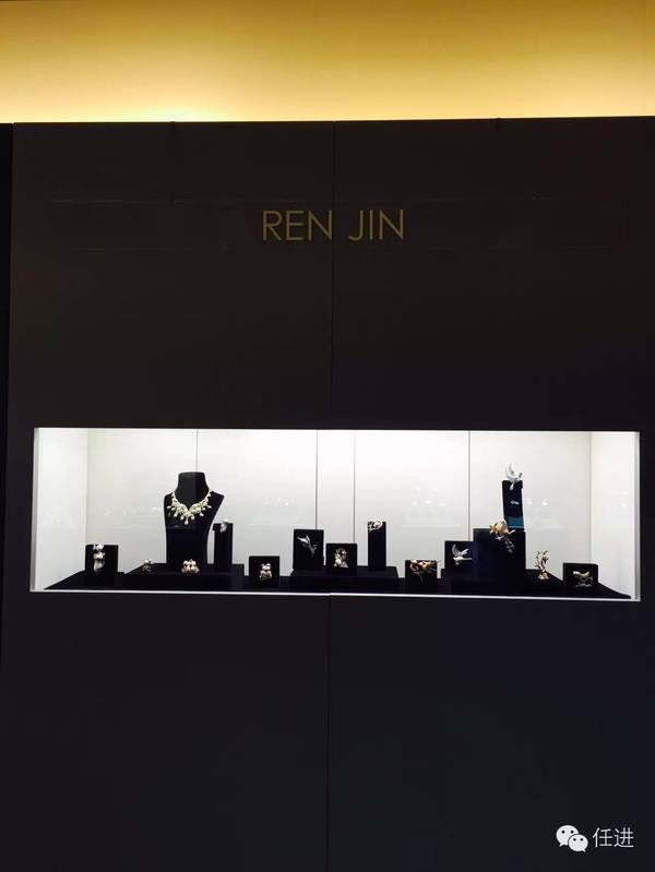 任進(jìn)RENJIN閃耀“巴塞爾鐘表珠寶展”“奧斯卡”盛會(huì)(圖2)